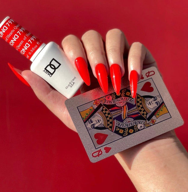 DND Matching Polish Set Gel & Lacquer 799 Queen of Hearts